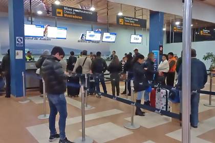 Suspenden operaciones en el aeropuerto de Tarija por fallas en la iluminación de la pista
