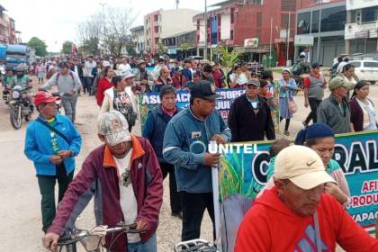 Sectores sociales marchan en Yapacaní en rechazo al incremento del precio del diésel para Gracos