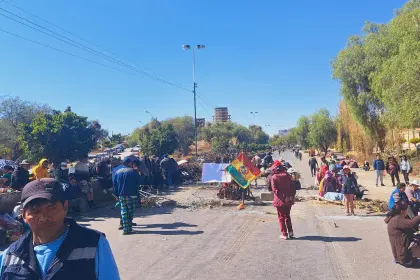 Cochabamba: Vecinos de Sacaba levantan bloqueos tras acuerdo con autoridades