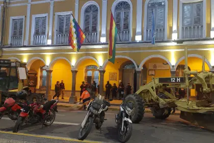 Empresas constructoras inician su segundo día de protestas exigiendo pagos adeudados a la Alcaldía de Cochabamba