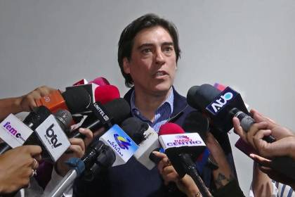 Zamora dice que en una semana se inicia la conversión de vehículos de diésel a GNV