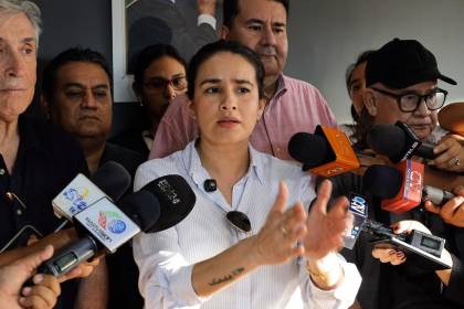 Santa Cruz: Tras reunión con autoridades de la Gobernación, trabajadores de salud suspenden paro
