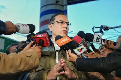 “Este tema ya está solucionado”: YPFB garantiza calidad del combustible que se comercializa en el país