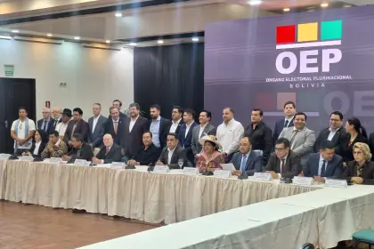 Cumbre por la democracia garantiza la realización de las elecciones el 17 de agosto y pide pacificar el país