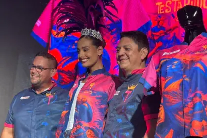 ‘Testarudos’ presentan su casaca para el Carnaval cruceño 2026