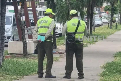 Santa Cruz: Hallan a un hombre sin vida y con un maletín negro en el segundo anillo y doble vía La Guardia