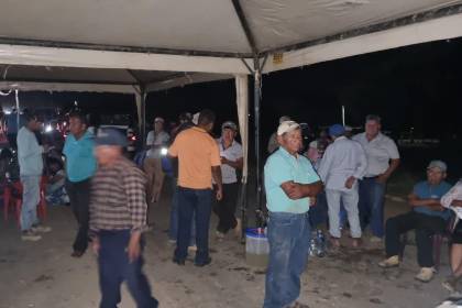 Bloqueadores en Cuatro Cañadas anuncian que levantarán la medida de presión a medianoche 