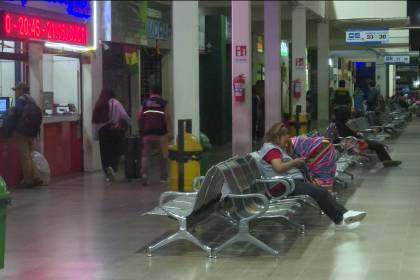 Bloqueo desafía Estado de excepción: Suspenden salidas desde Santa Cruz a Beni por protesta contra el decreto del diésel