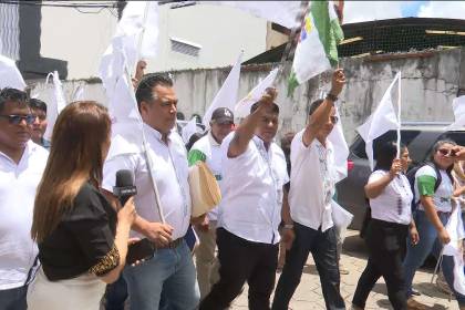 Dirigente vecinal presenta su candidatura a la Alcaldía cruceña