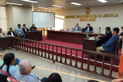 Tras cuarto intermedio, se reinstala audiencia del Mutualista