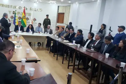 Ministra de Salud abre diálogo con el Colegio Médico en busca de sintonía para gestar políticas públicas