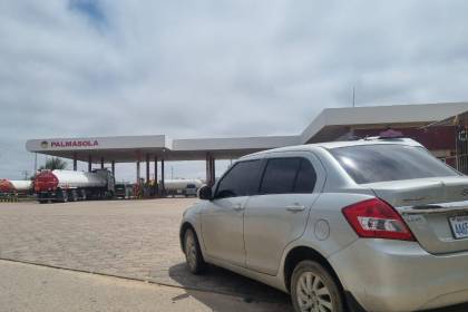 “El combustible que salió anoche, ya no hay”: Asosur dice que se necesitan otros cuatro días para que se eliminen las filas en surtidores