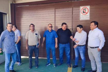 Cisterneros y YPFB se reúnen para evitar paro anunciado para este lunes