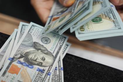 Reservas internacionales en efectivo caen a $us 52 millones, según datos del BCB