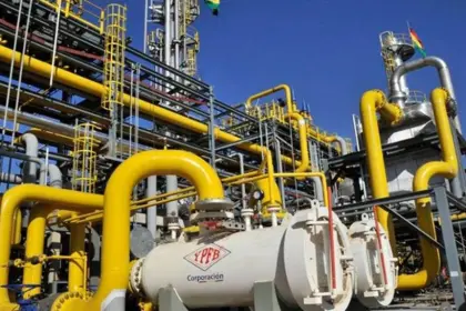 Exministro alerta que la crisis de YPFB profundiza la falta de dólares y urge una reestructuración