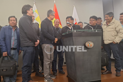 Se descarta el paro del lunes: Gobierno y Confederación de Choferes llegan a un acuerdo