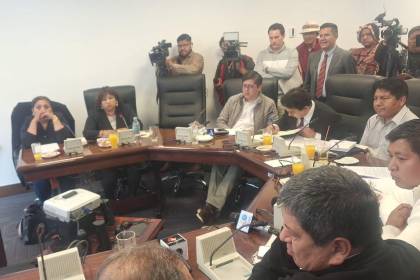 Fecha de las subnacionales en riesgo: Comisión rechaza la “dispensación”, deriva la ley al comité y se prolonga el trámite