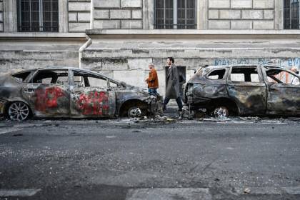 “Como una guerra”: París amanece atónita frente a la violencia
