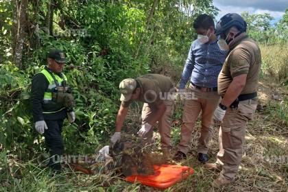 Autopsia: Identifican 12 impactos de bala en el cuerpo hallado a un lado de la carretera en el trópico