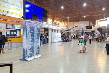 La Terminal Bimodal de Santa Cruz está cerrada por segundo día consecutivo por un paro indefinido