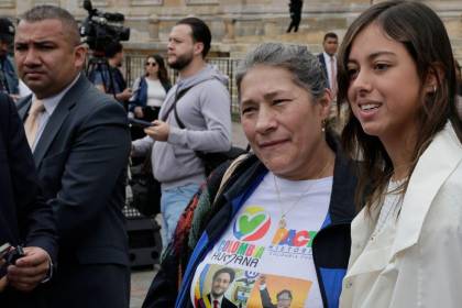Partido de Petro denuncia censura y protesta contra investidura de De la Espriella en Cali