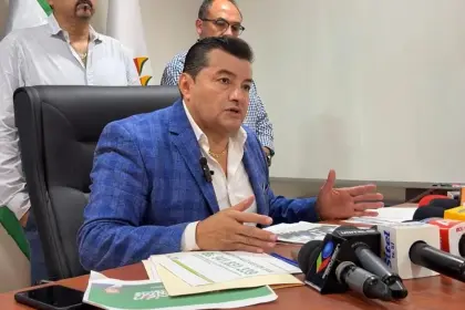 “¿Por qué están protestando, si están pagados?, ¡Vayan a trabajar!”; dice el alcalde cruceño a los trabajadores en salud que están en paro