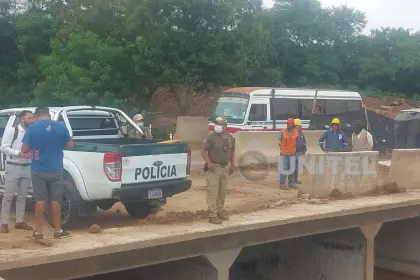 Hallan a una persona sin vida en el canal Cotoca; obreros alertaron del hecho