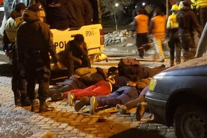 Al menos 12 personas fueron aprehendidas cuando intentaban llevarse el dinero del avión accidentado en El Alto