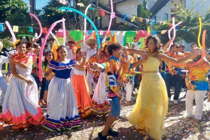 ¡No te la pierdas! Hoy se vive la tercera precarnavalera con temática ‘Carnaval de calle’