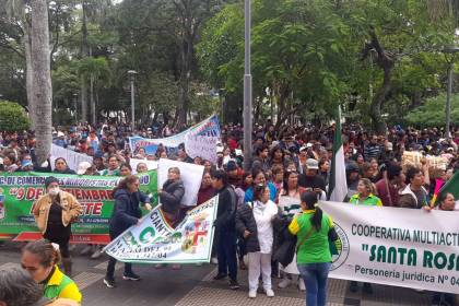 Gremialistas se movilizan a nivel nacional: exigen abrogar el DS 4732 y una solución a la falta de dólares