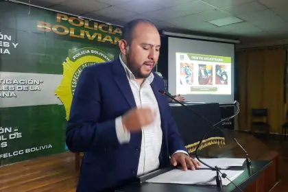 Ríos reporta 26 aprehendidos y cuatro policías heridos tras marcha evista de este jueves
