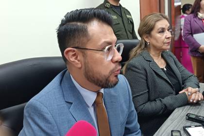 Evo presentó certificado de una infección pulmonar, dice el juez, que declaró rebelde a la madre de la “víctima”