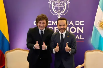 De la Espriella se reúne por separado con Milei y Kast horas antes de su investidura