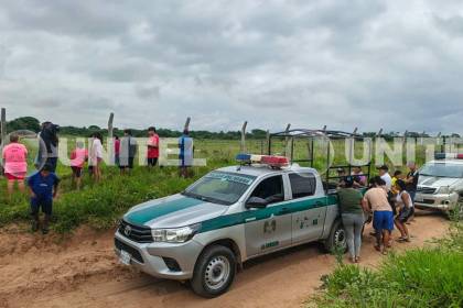 Hallan el cuerpo sin vida de un hombre en Santa Cruz; en el lugar había un arma de fuego