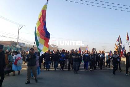 En medio de tensión, la marcha de Evo recorre El Alto en el séptimo día de movilización 