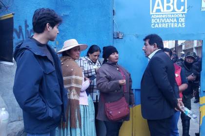 Alcaldía de Mapiri y ABC llegan a un acuerdo para el mantenimiento de las rutas afectadas por derrumbes