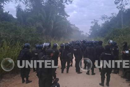 La Policía busca liberar pozo de YPFB tomado por movilizados en Santa Rosa del Sara