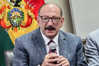 Botrading II: Procurador dice que la Fiscalía admitió la denuncia contra dos directorios de YPFB y anuncia viaje a Paraguay