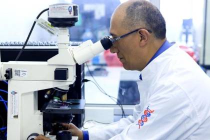 Boliviano de Oro: Ricardo Amaru, el médico que investiga la leucemia y el gen de la altura