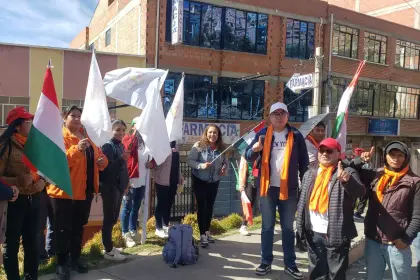Seguidores del PDC inauguran casa de campaña en La Paz con una caminata