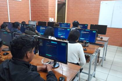 Colegios particulares de Santa Cruz anuncian clases presenciales para este lunes, pese al paro del transporte 