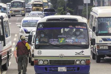 Sindicato de Transportistas de Santa Cruz ratifica que para el lunes y convoca a una marcha