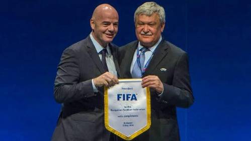 Un vicepresidente del Consejo de la FIFA retira su apoyo a Infantino