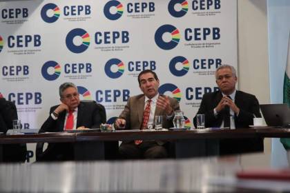 Gobierno se reúne con la CEPB para definir la ruta del diseño del Plan de desarrollo económico 2026–2035