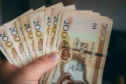 Industriales exigen diálogo tripartito sobre un eventual incremento salarial para el 2027