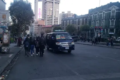 La Paz: Se normaliza la circulación vehicular en el centro tras enfrentamientos entre mineros y la Policía
