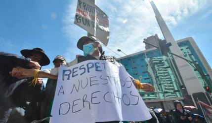 Arias asegura avance en un 99% al pliego de los trabajadores; movilizados piden destitución de autoridades con denuncias de acoso