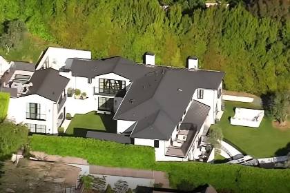 Rihanna detalla momentos de angustia durante tiroteo a su casa: “¡Nos están disparando!”