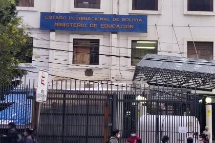 Renuncian el viceministro de Educación Regular y el director de Educación Secundaria