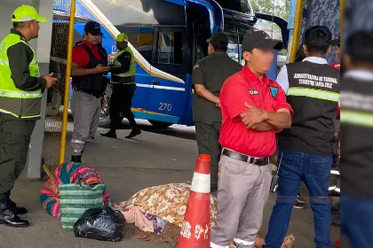 Reportan el fallecimiento de una mujer en el interior de la Terminal Bimodal cruceña